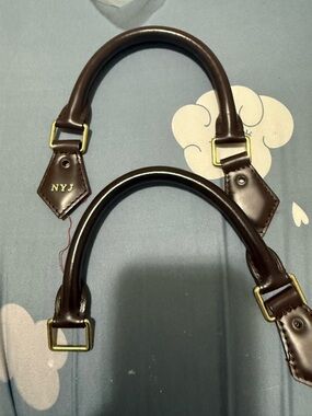 - Authentic Louis Vuitton speedy handles h34